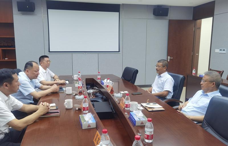 周鴻拜訪(fǎng)海南礦業(yè)股份有限公司董事長(zhǎng)劉明東